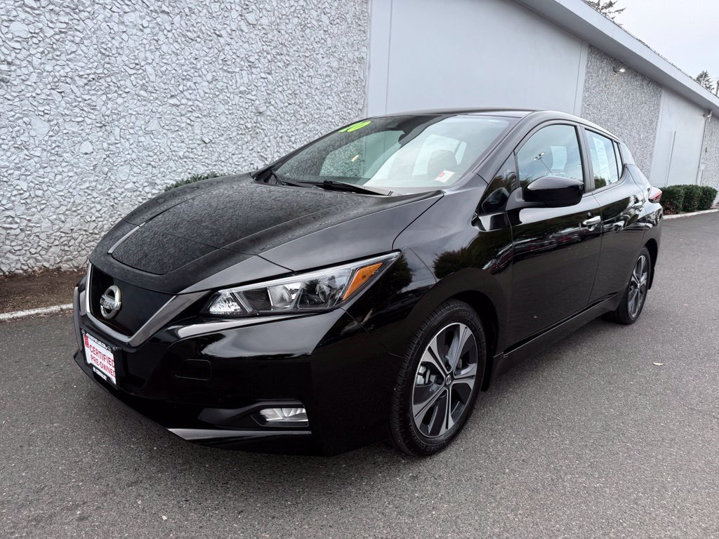 Used 2020 Nissan Leaf SV w/ Protection Package FWD image 2