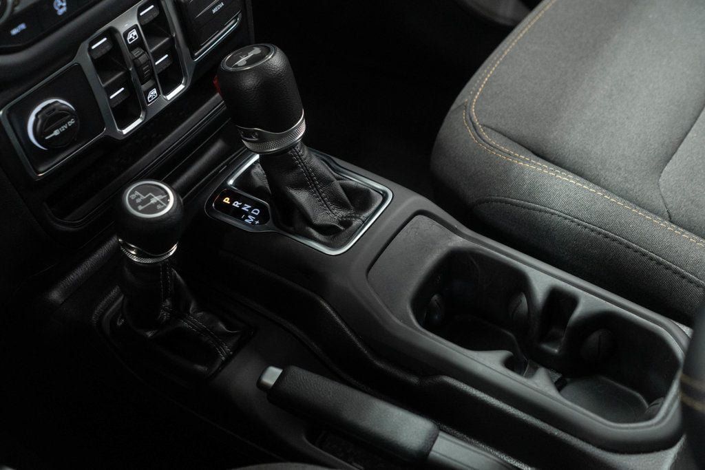 Used 2026 Jeep Wrangler Unlimited Sahara AWD/4WD image 18