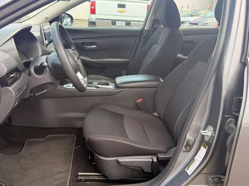 Used 2024 Nissan Sentra SV FWD image 12