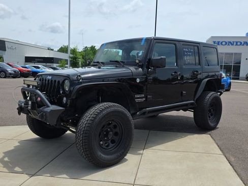 Used 2016 Jeep Wrangler Unlimited Sport w/ Max Tow Package AWD/4WD image 7