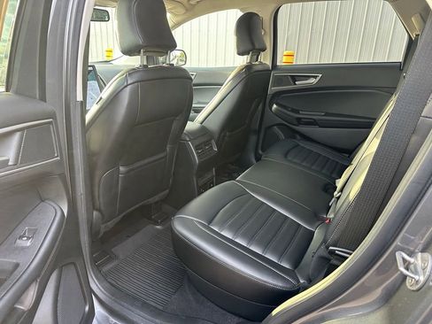 Used 2022 Ford Edge SEL w/ Convenience Package image 12