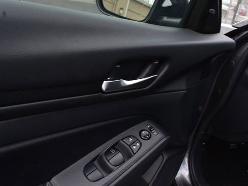 Used 2025 Nissan Altima 2.5 SV image 14