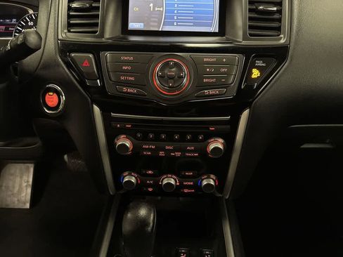 Used 2016 Nissan Pathfinder SV w/ SV Cold Weather Package AWD/4WD image 22