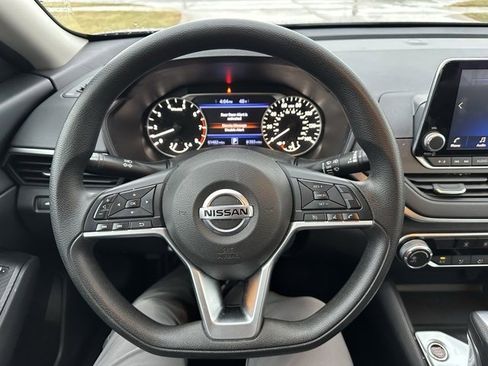 Used 2022 Nissan Altima 2.5 SV image 18