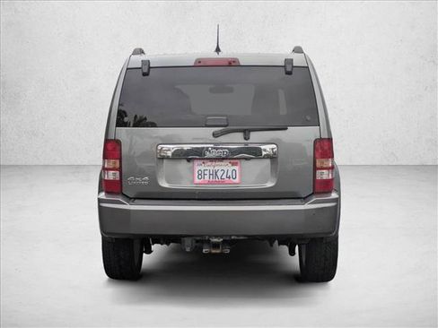 Used 2012 Jeep Liberty Limited Jet w/ Comfort/Convenience Group image 7