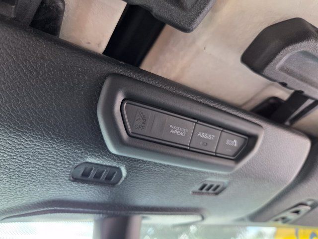 Used 2023 Jeep Gladiator Rubicon w/ LED Lighting Group AWD/4WD image 34