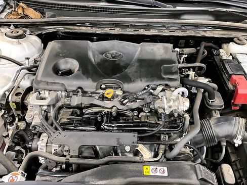 Used 2024 Toyota Camry SE image 31