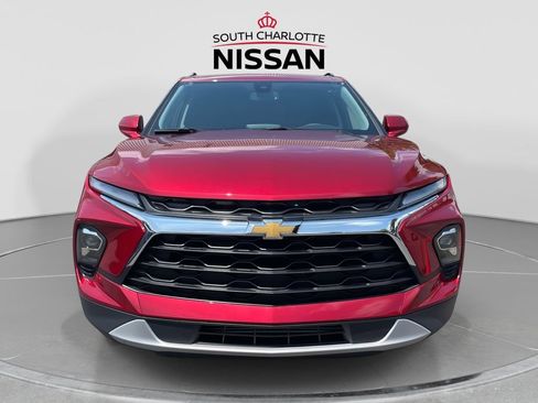 Used 2024 Chevrolet Blazer LT w/ Convenience Package FWD image 2