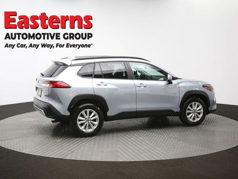 Used 2023 Toyota Corolla Cross LE image 40