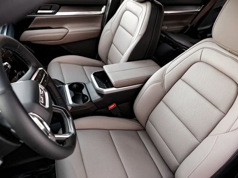 New 2026 GMC Terrain Elevation w/ Elevation Premium Package image 12