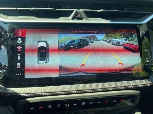 New 2026 Jeep Cherokee Overland w/ Advanced Pro Tech Group AWD/4WD image 26