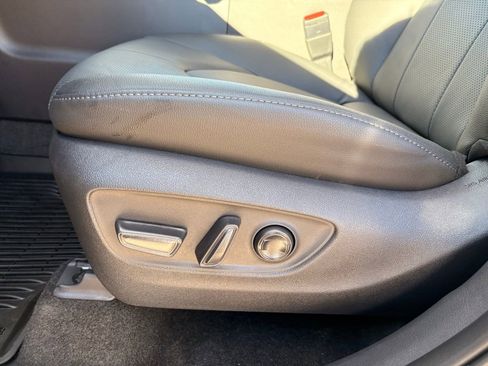 Used 2026 Toyota Grand Highlander Platinum image 25