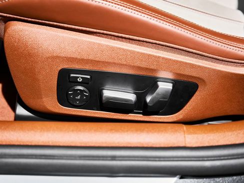 Used 2025 BMW ALPINA B8 xDrive Gran Coupe AWD/4WD image 44