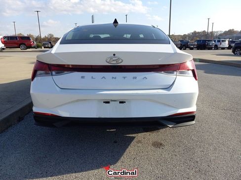 Used 2022 Hyundai Elantra SEL w/ Convenience Package image 7