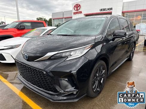 Used 2023 Toyota Sienna XSE w/ XSE Plus Package FWD image 1