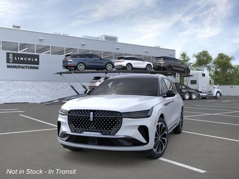 New 2026 Lincoln Nautilus Reserve AWD/4WD image 2