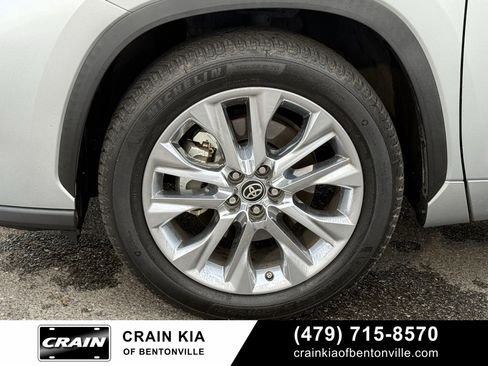 Used 2020 Toyota Highlander Limited image 36