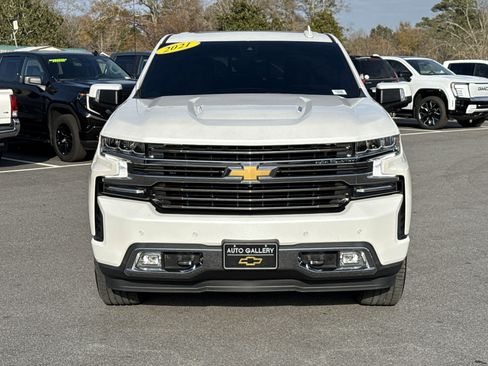 Used 2021 Chevrolet Silverado 1500 High Country w/ Technology Package image 2