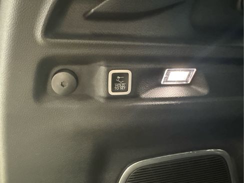 Used 2024 Jeep Grand Cherokee Altitude image 31