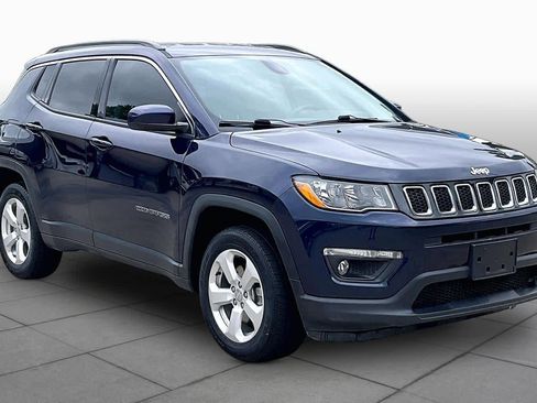 Used 2019 Jeep Compass Latitude w/ Popular Equipment Group image 3