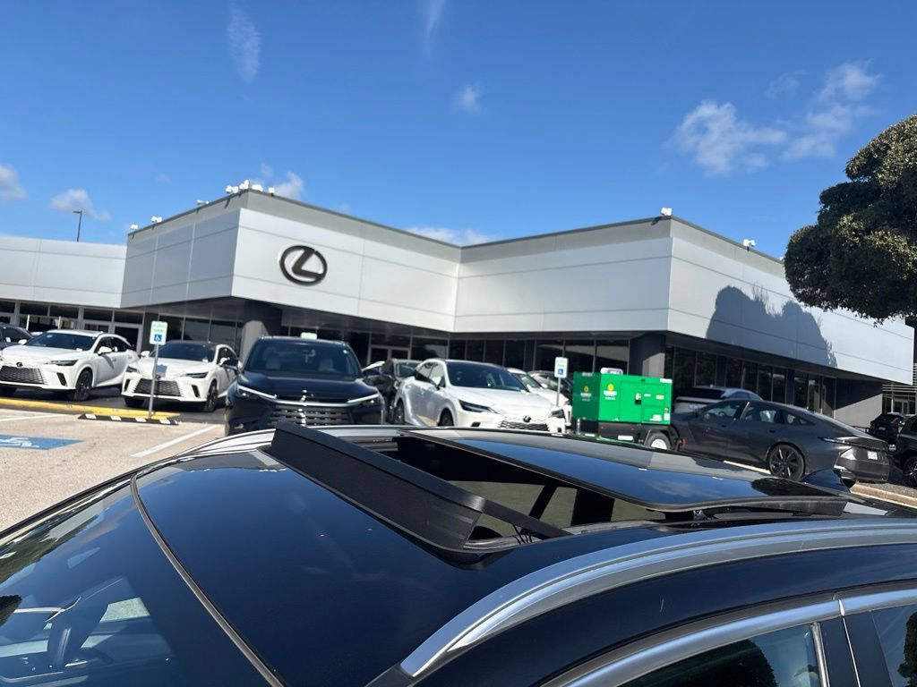 Used 2023 BMW X3 xDrive30i w/ Premium Package AWD/4WD image 10