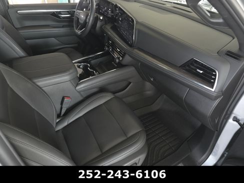 Used 2026 Chevrolet Suburban Z71 w/ Comfort Package AWD/4WD image 49