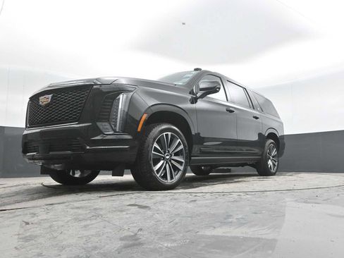 New 2026 Cadillac Escalade ESV Sport image 41