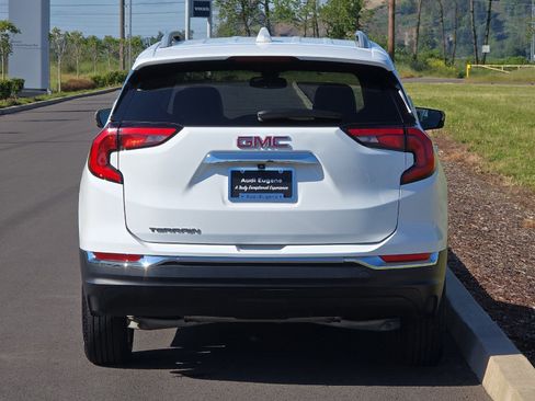 Used 2020 GMC Terrain SLT AWD/4WD image 4