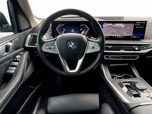 Used 2025 BMW X7 xDrive40i AWD/4WD image 8