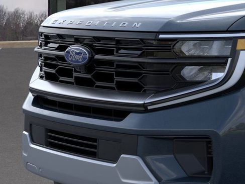 New 2026 Ford Expedition Max Platinum image 17