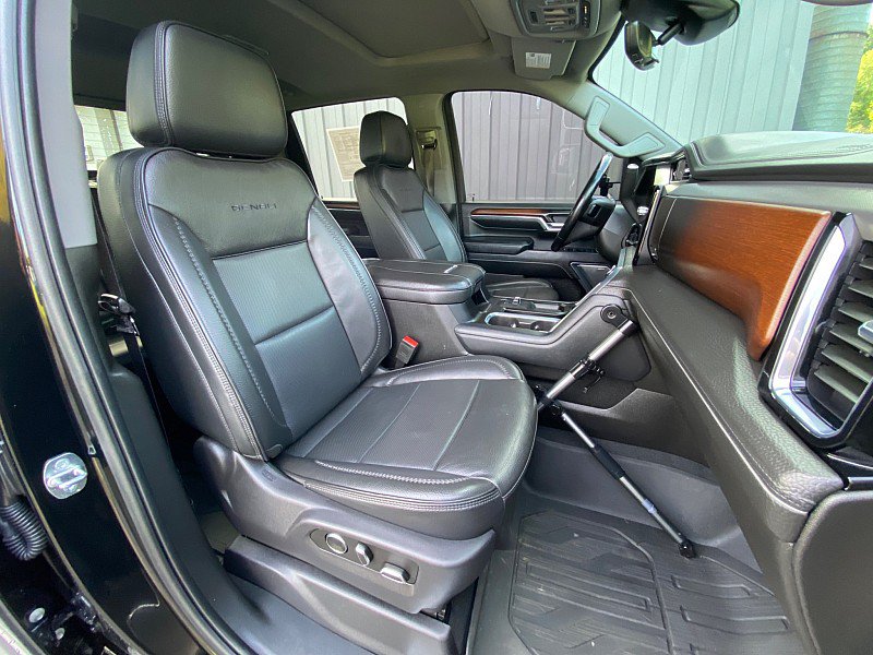 Used 2024 GMC Sierra 2500 Denali w/ Denali Reserve Package AWD/4WD image 31