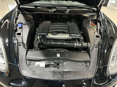 Used 2014 Porsche Cayenne AWD/4WD image 21