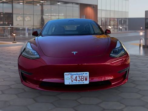 Used 2023 Tesla Model 3 Performance image 2