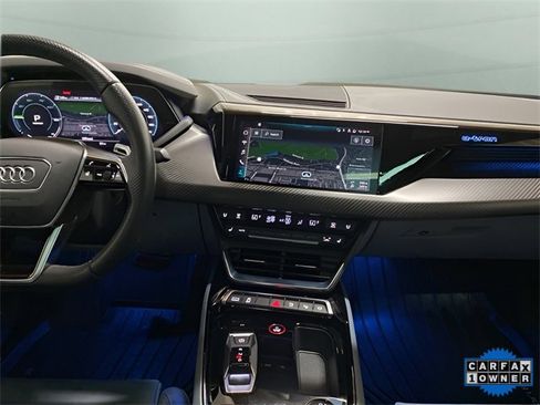 Used 2022 Audi e-tron GT Prestige w/ Prestige Package image 15