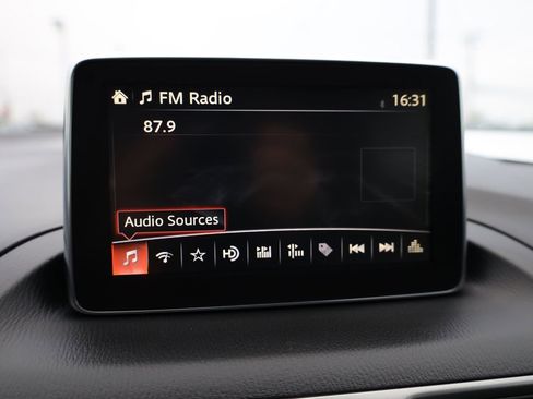 Used 2016 MAZDA MAZDA3 i Grand Touring image 26