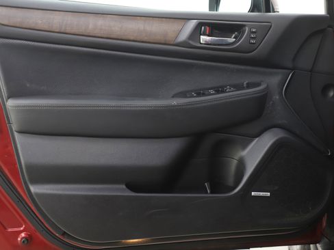 Used 2016 Subaru Outback 3.6R Limited image 17