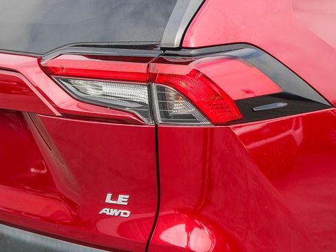 Certified 2019 Toyota RAV4 LE w/ All Weather Liner Package image 10