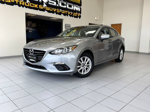Used 2014 MAZDA MAZDA3 i Grand Touring FWD image 2