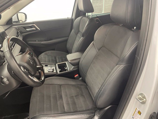 Used 2023 Mitsubishi Outlander SE Black Edition AWD/4WD image 17