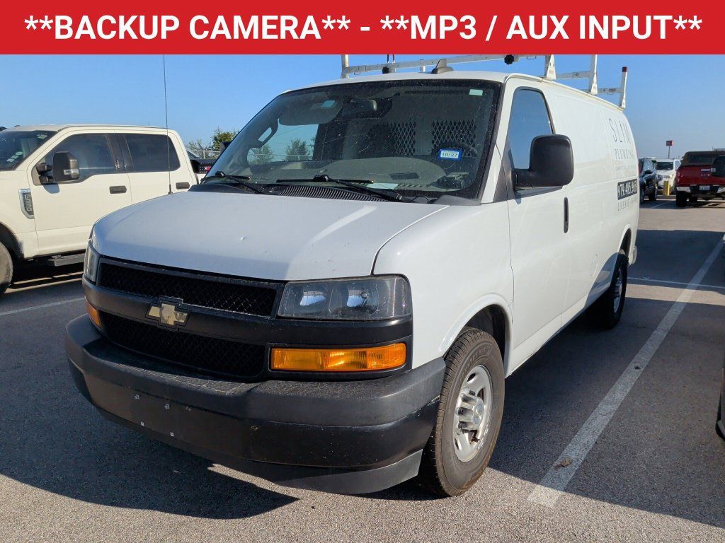 Used 2022 Chevrolet Express 2500 RWD image 3