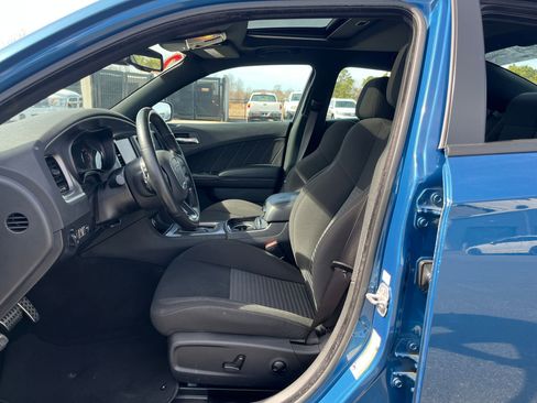 Used 2022 Dodge Charger R/T w/ Blacktop Package image 35