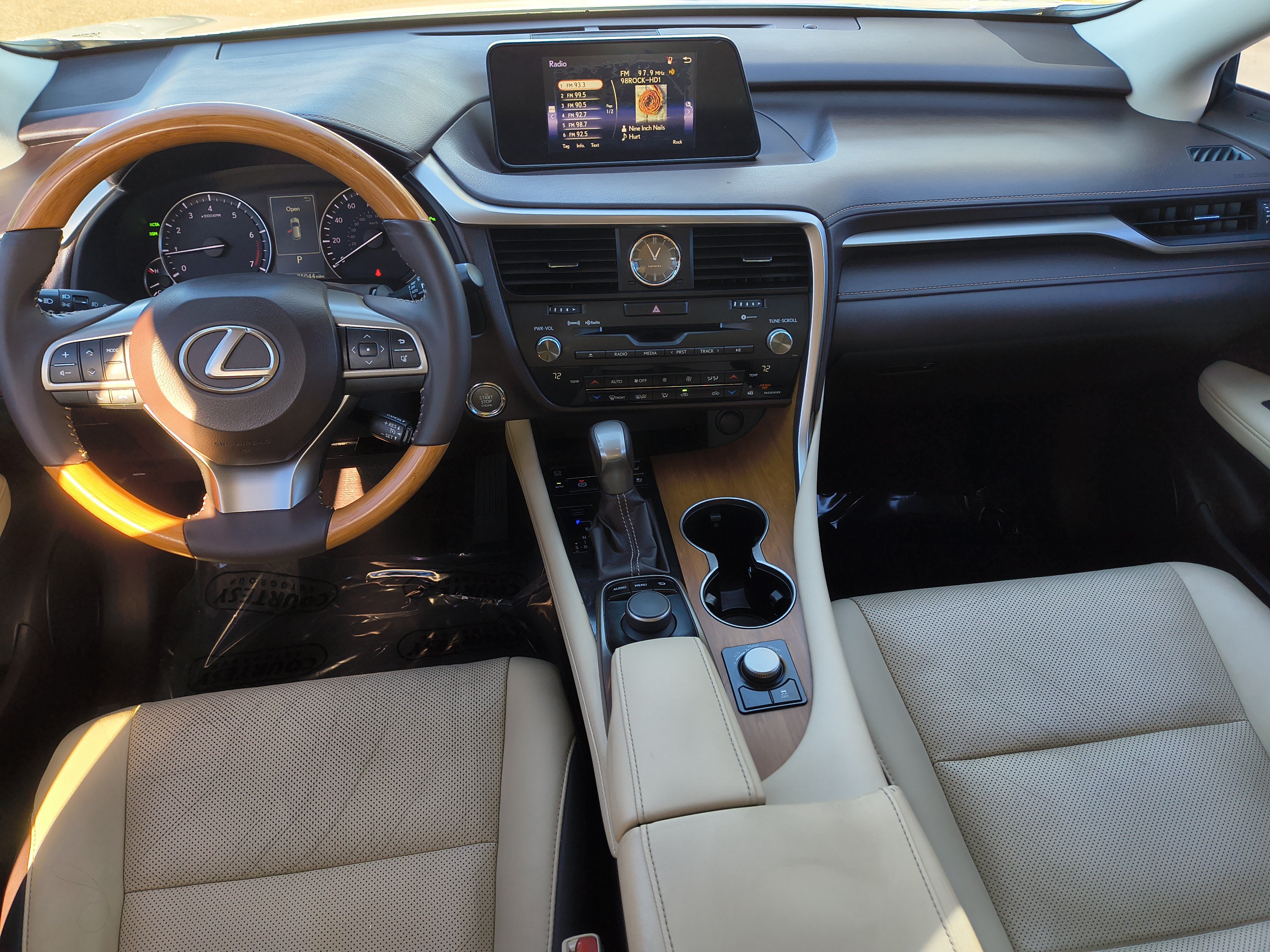 Used 2016 Lexus RX 350 FWD w/ Premium Package image 14
