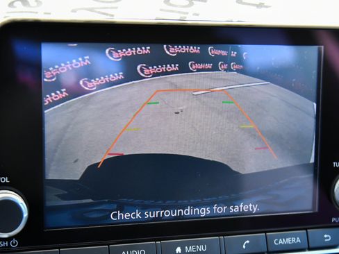 Used 2024 Nissan Altima 2.5 SV FWD image 18