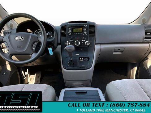 Used 2014 Kia Sedona LX image 16