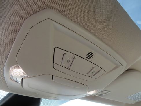 Used 2019 Ford Escape SEL image 31