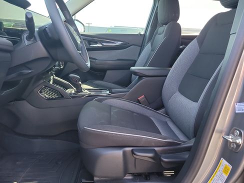 Used 2024 Chevrolet TrailBlazer LT w/ Driver Confidence Package FWD image 16