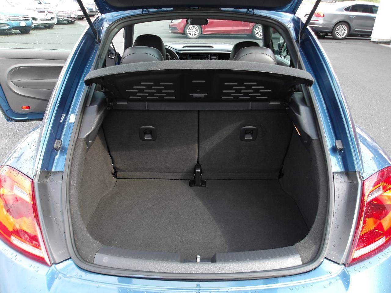 Used 2016 Volkswagen Beetle 1.8T FWD image 11