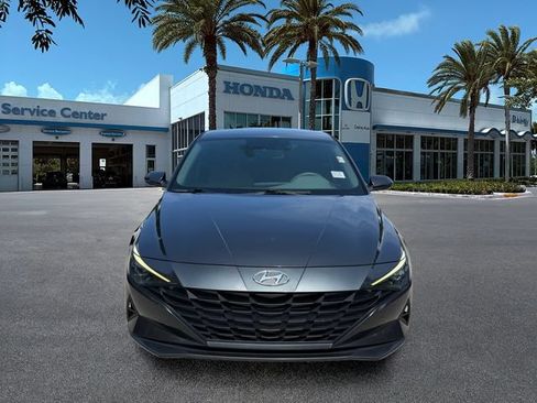 Used 2023 Hyundai Elantra SEL FWD image 3