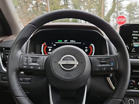 Certified 2023 Nissan Rogue Platinum w/ Platinum Premium Package image 20