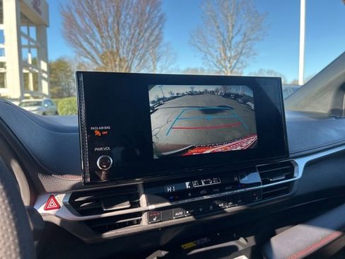 Used 2025 Toyota Sienna XSE image 26